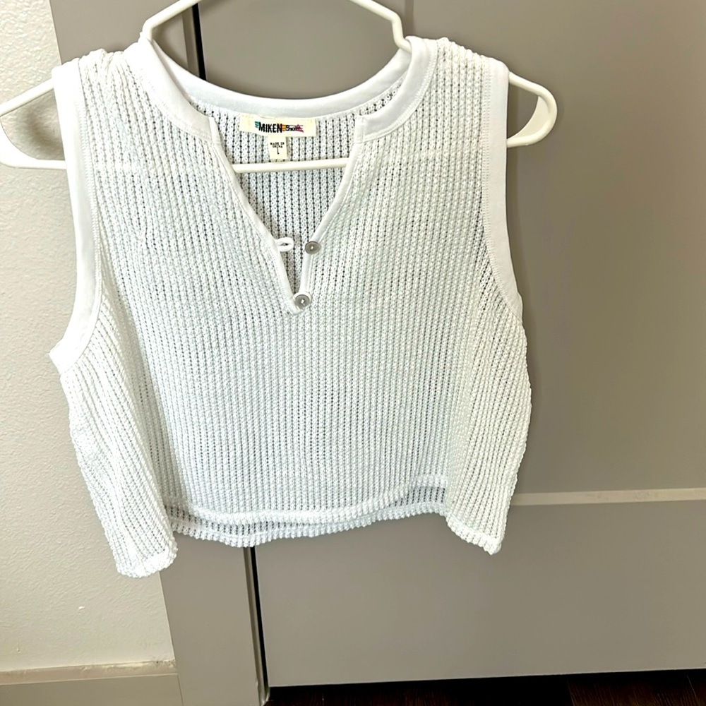 Milne Swim top, breathable and stretchy. Perfect for over bikini!